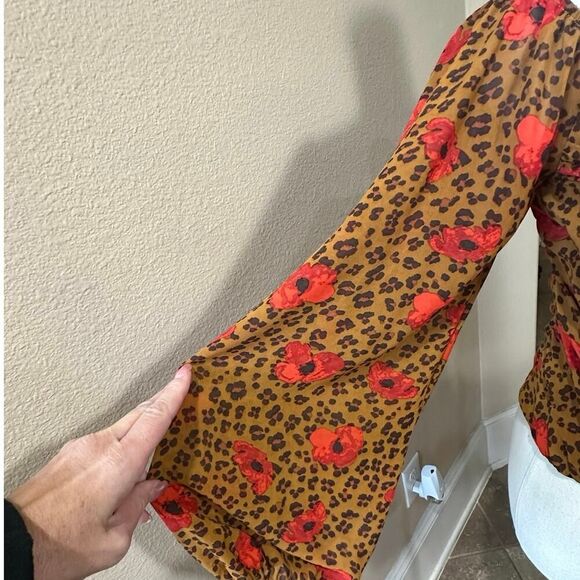ASTR The Label Animal Print Floral Crop Top Mob Wife Office Siren Size Small - Picture 5 of 16